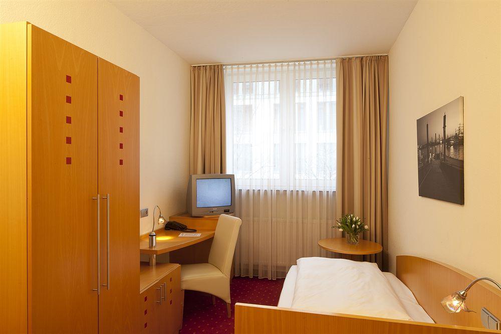 Heikotel - Hotel Am Stadtpark Hamburg-Harburg Exteriör bild