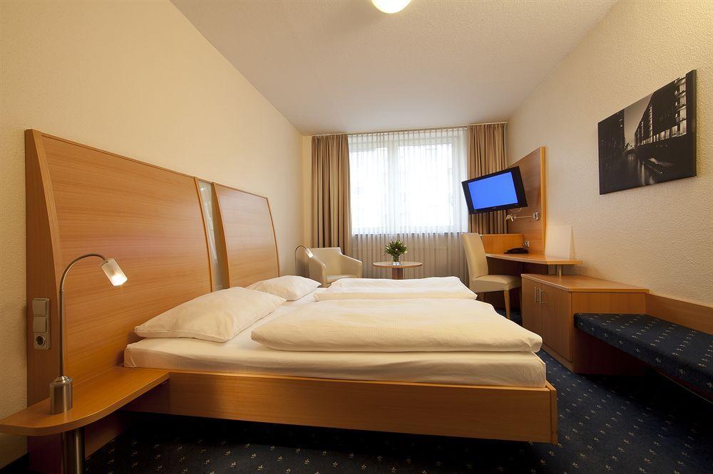 Heikotel - Hotel Am Stadtpark Hamburg-Harburg Exteriör bild